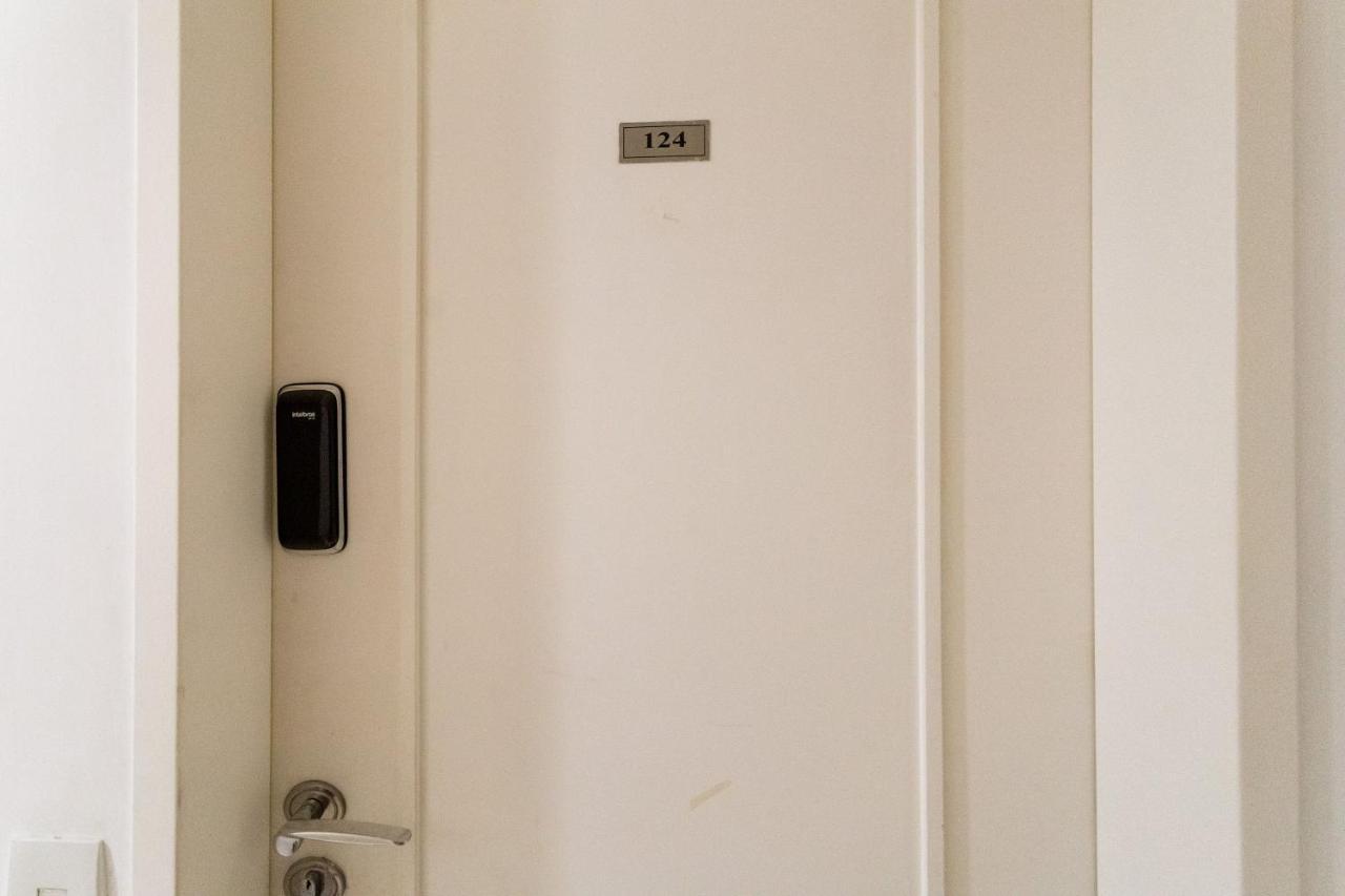 Apartamento Apto Com Maquina De Lavar Perto Do Metro Trianon *